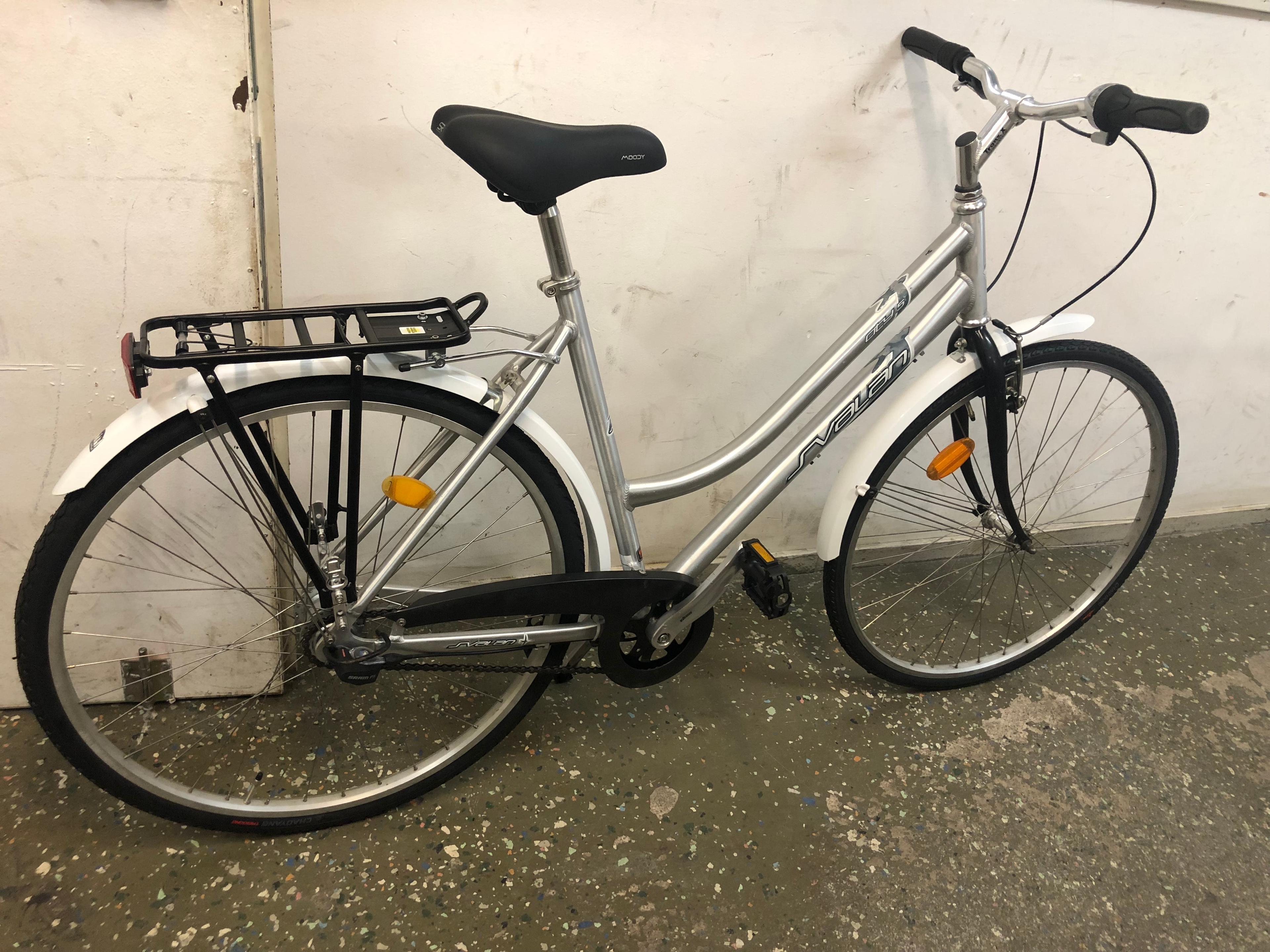 Bike Svalan  Svalan  3150 kr 5 växlar